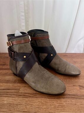 Chloé Soft Leather Wrapped  Ankle Boots.